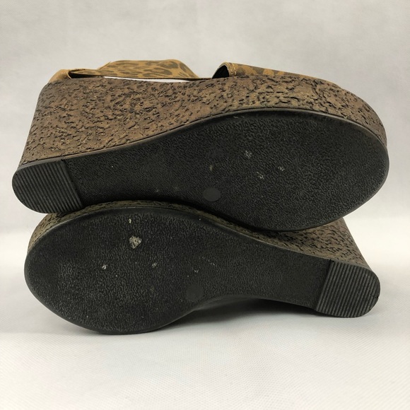 BROWNS leopard open toe wedges🐆 - Picture 5 of 6